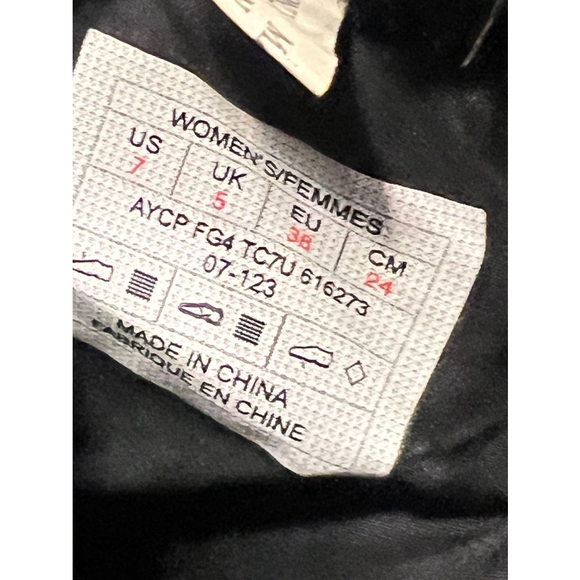 The North Face Nupste III Lightweight Down Boots - Picture 7 of 11